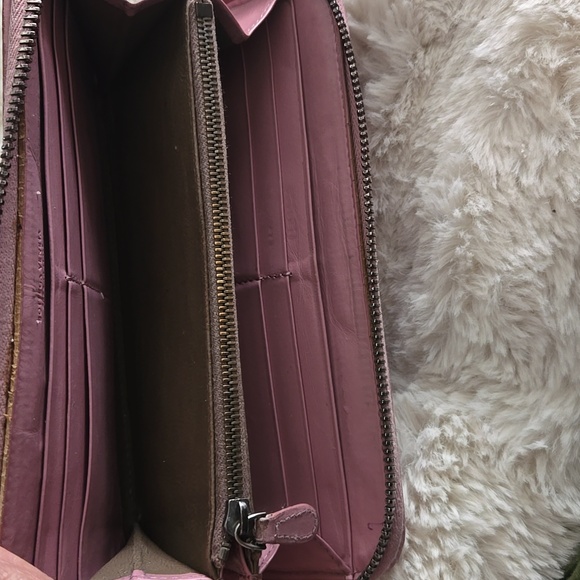 Bottega Venta Preloved wallet great condition inside & out, mauve. - Picture 4 of 14